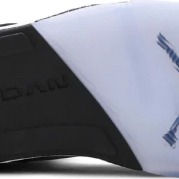 Nike Black and White Athletic Shoes - Picture 8 of 10